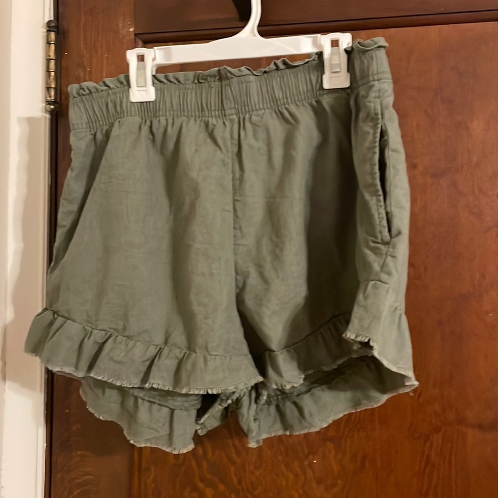 Aerie linen ruffle shorts